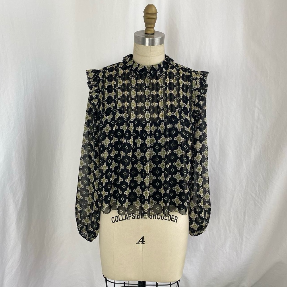 Aritzia Wilfred chic pattered blouse. Comes with black camisole.